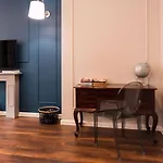 Livingroom 1 Self Check-In 24H